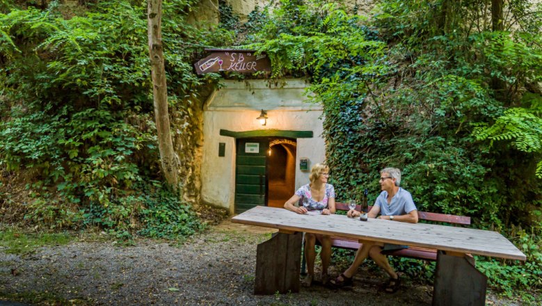 Gerhard Bohrn verwöhnt Sie mit 10 Weinproben, © Robert Herbst Gerhard Bohrn verwöhnt Sie mit 10 Weinproben, © Robert Herbst