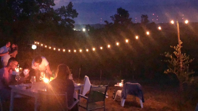 Weinverkostung bei Sonnenuntergang, © Weingut Heger-Schuckert Weinverkostung bei Sonnenuntergang, © Weingut Heger-Schuckert