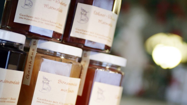 Gläser mit Marmelade vom Gästehaus Bsteh.